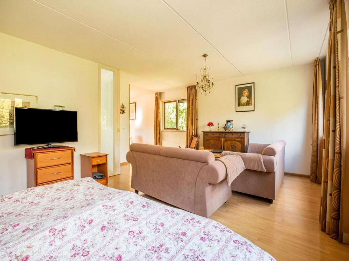 Comfy Holiday Home In Hoorn With French Balcony 外观 照片