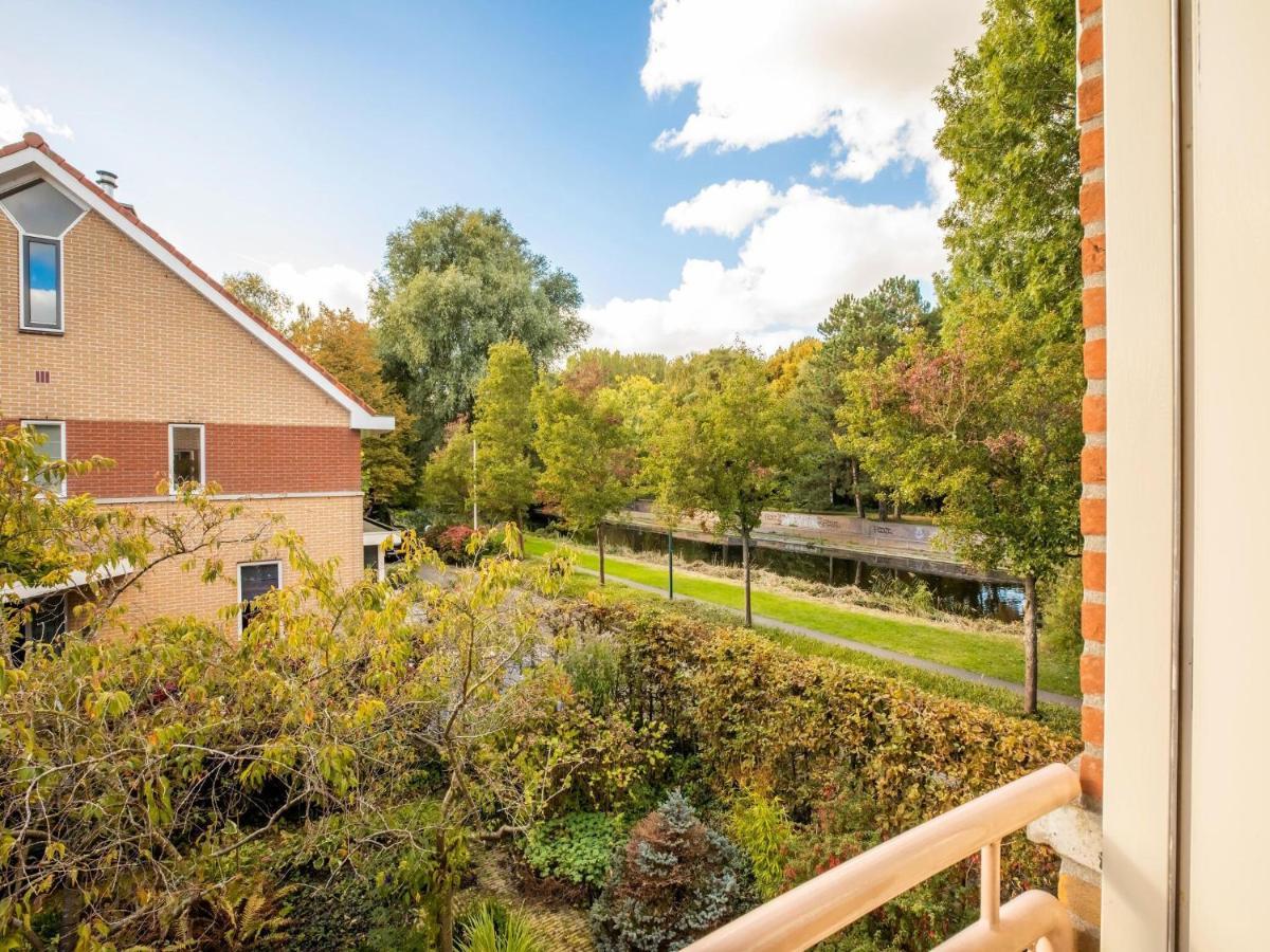 Comfy Holiday Home In Hoorn With French Balcony 外观 照片